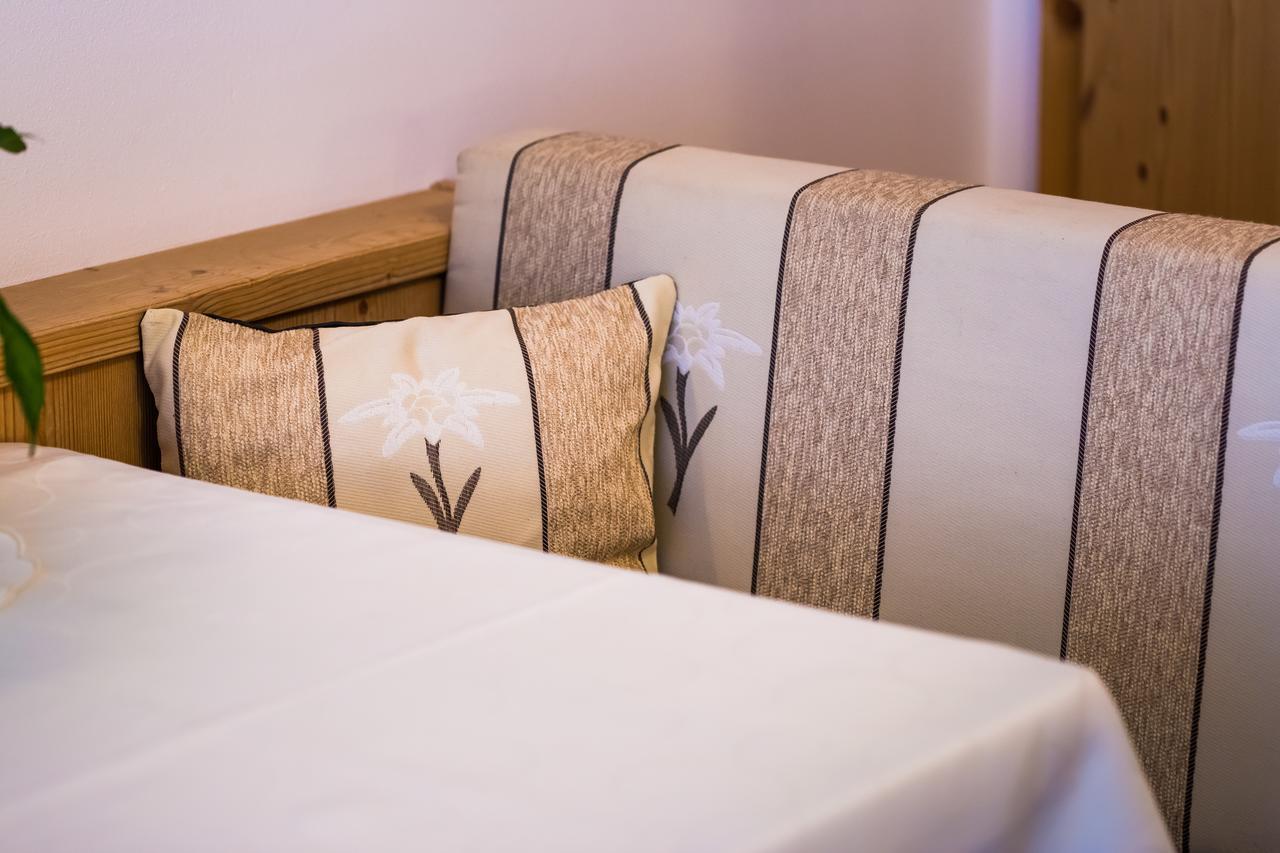 Hotel Restaurant Rosmarie Pfelders Εξωτερικό φωτογραφία