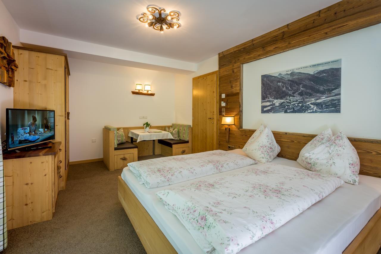 Hotel Restaurant Rosmarie Pfelders Εξωτερικό φωτογραφία